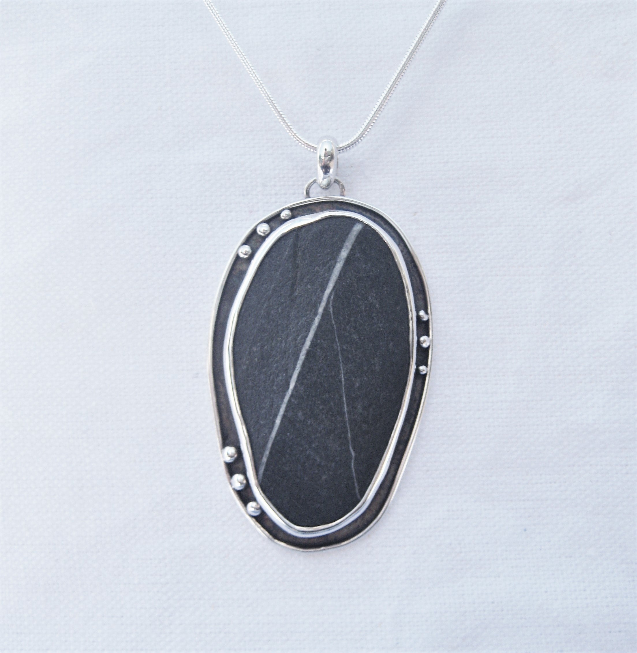 Pebble with detail Pendant