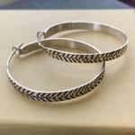 Load image into Gallery viewer, Chevron stamp hoops
