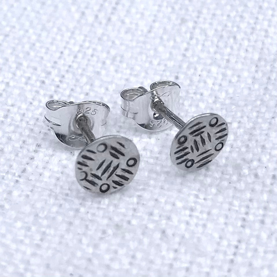 Noughts and dashes solid silver stamped studs