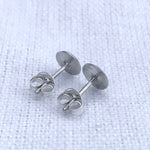 Load image into Gallery viewer, Circle solid silver stamped studs
