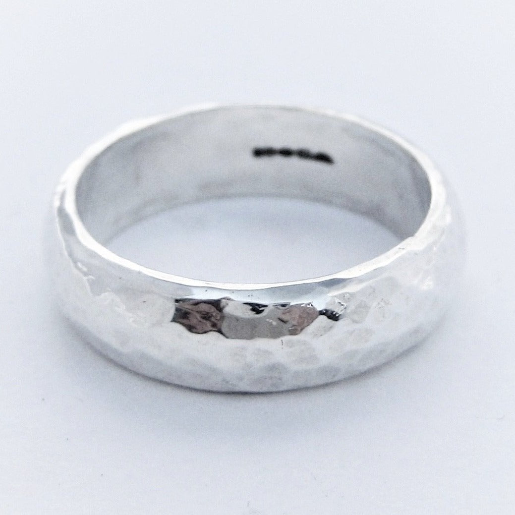 Textured Ring in 6mm (rnd)