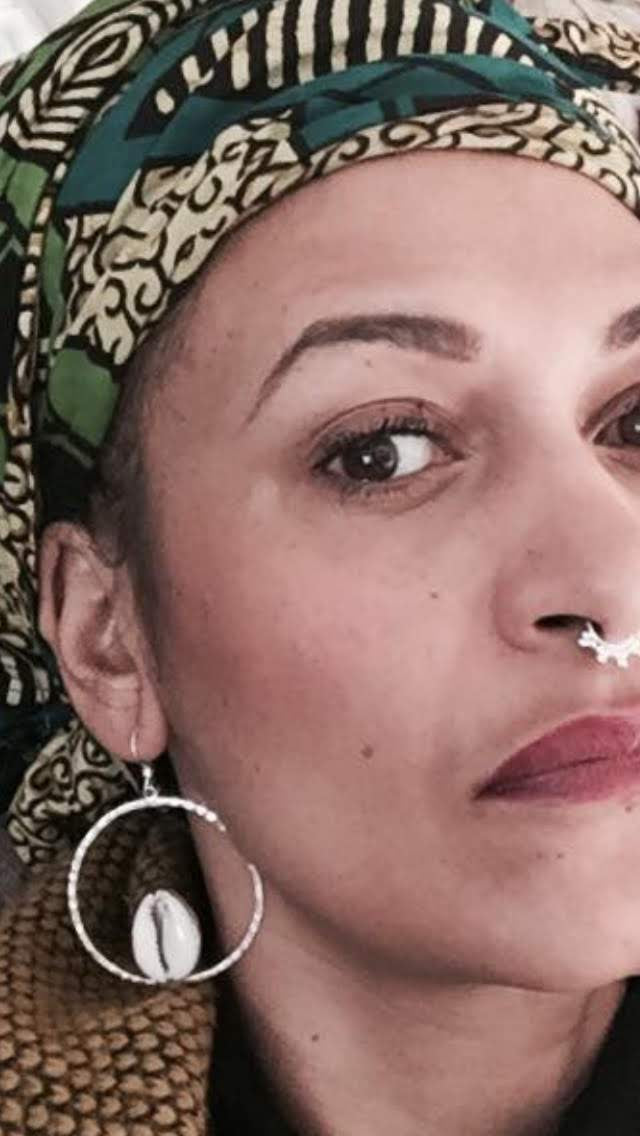 Cowrie in circle earrings